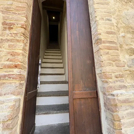 Il Palazzo Degli Artisti Gasponi