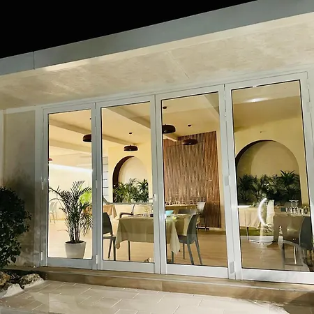 Il Palazzo Degli Artisti Gasponi