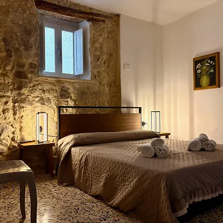 Alloggio in famiglia Il Palazzo Degli Artisti Gasponi