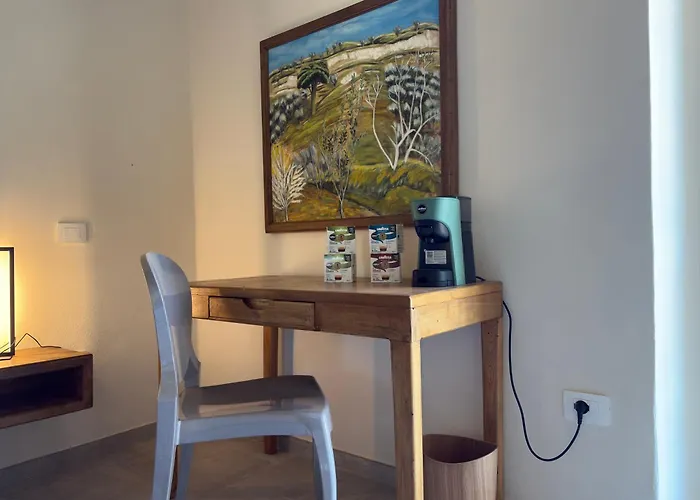 Il Palazzo Degli Artisti * Gasponi