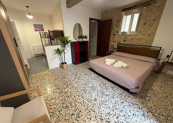 Il Palazzo Degli Artisti *