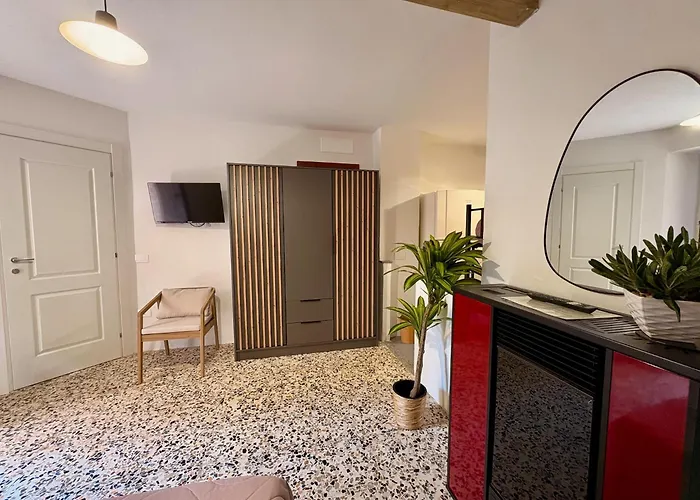 Il Palazzo Degli Artisti Gasponi